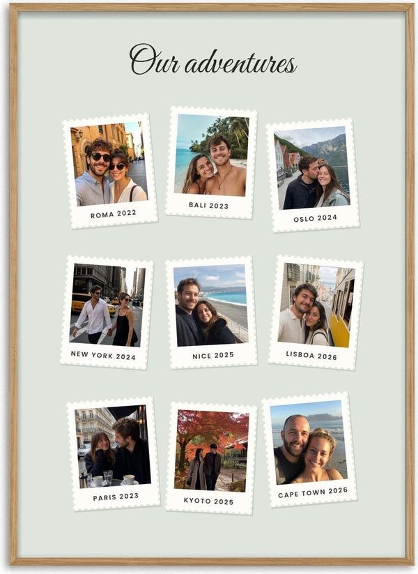 Travel Stamps Scattered – Personlig rejseplakat med spredte frimærker af Pictumi Studio